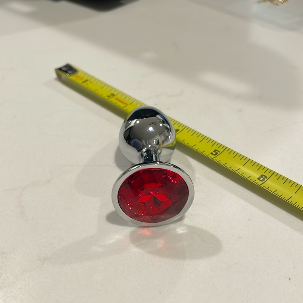 Red Gem Plug Butt